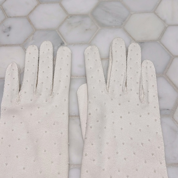 Vintage 50-60’s Faux Pearl Ivory Cotton Gloves British Hong Kong Women’s Size S - Picture 3 of 12